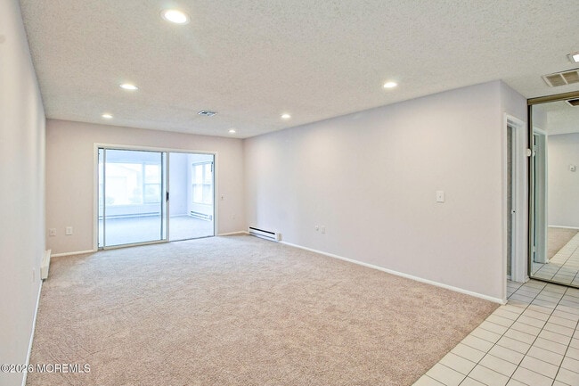 Building Photo - 332B Quinton Dr