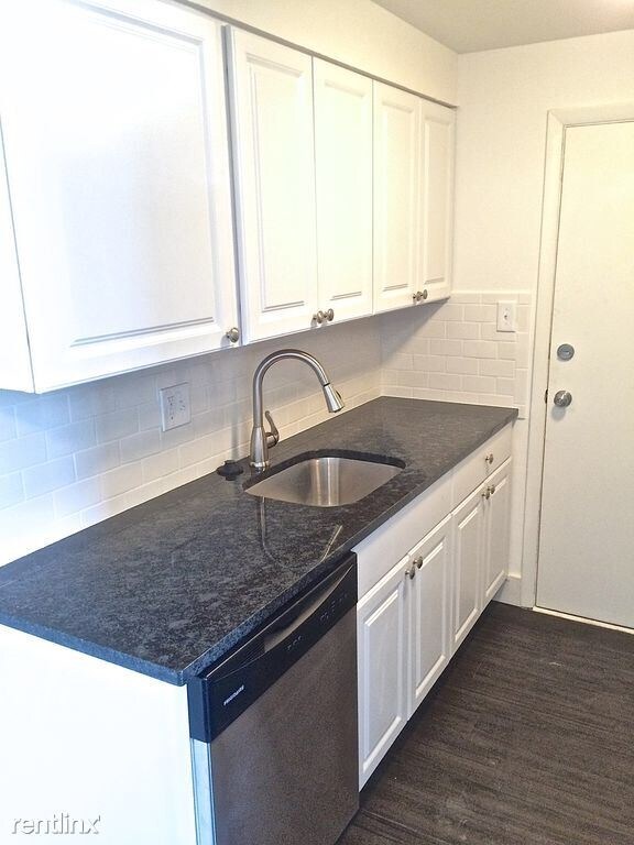 Building Photo - 2 br, 1 bath Apartment - 715 Lepere C Unit C