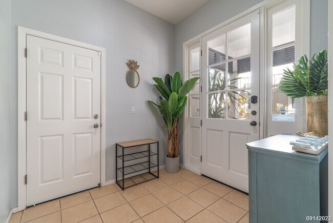 Building Photo - FULLY FURNISHED LUXURY 3BR 3BA IN KO'OLINA...