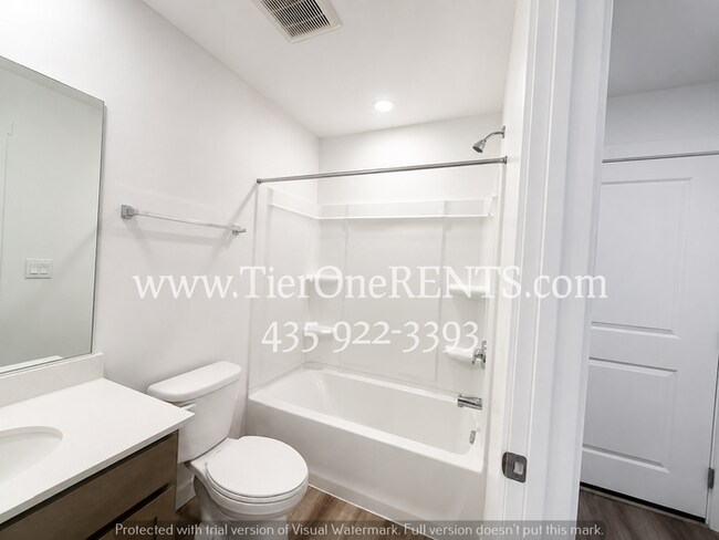 Foto del edificio - This property offers a NO DEPOSIT option available for qualified renters!