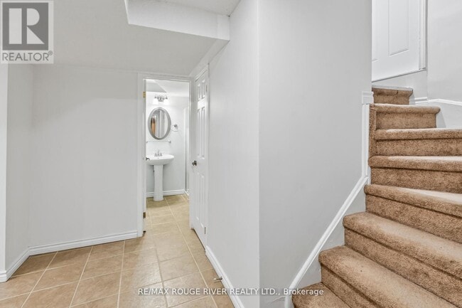 Building Photo - 2292 Chapman Ct