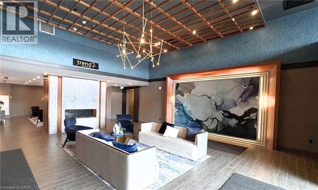 Building Photo - 460 Dundas St E