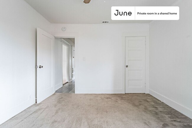 Foto del edificio - Room in Shared 4 bed/2 bath home
