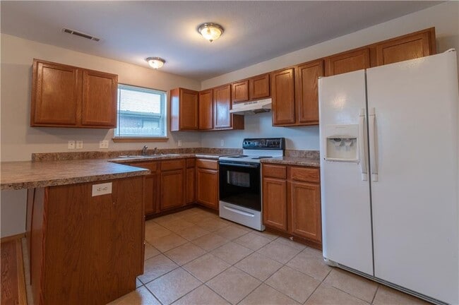 Foto del edificio - 905 Meghan Ct