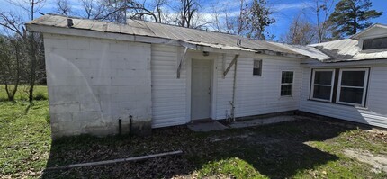 Building Photo - 1940 Haynie Dr