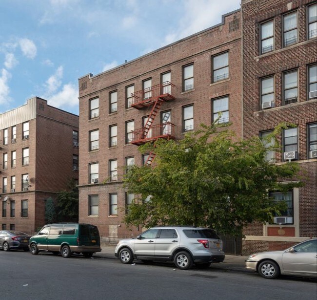 Building Photo - 305 Martense St