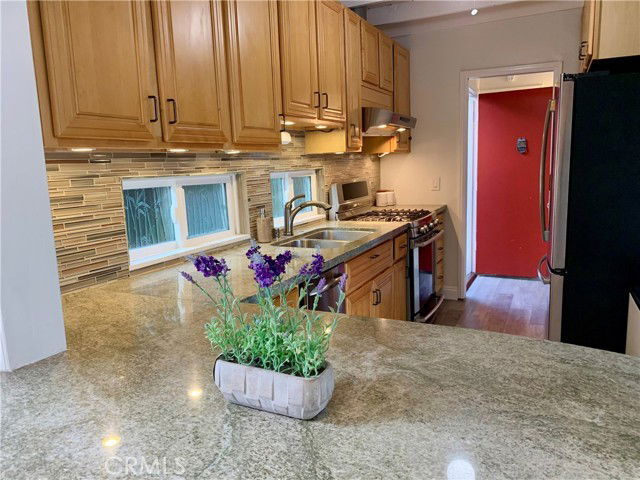 Foto del edificio - 580 Poplar St