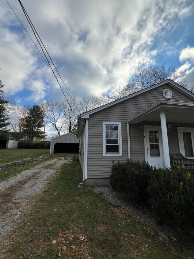 Foto principal - 1624 S Sunrise Dr