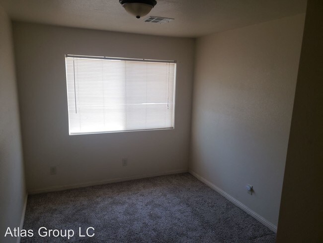 Foto del edificio - 3 br, 1 bath House - 3537 Mercury St #C