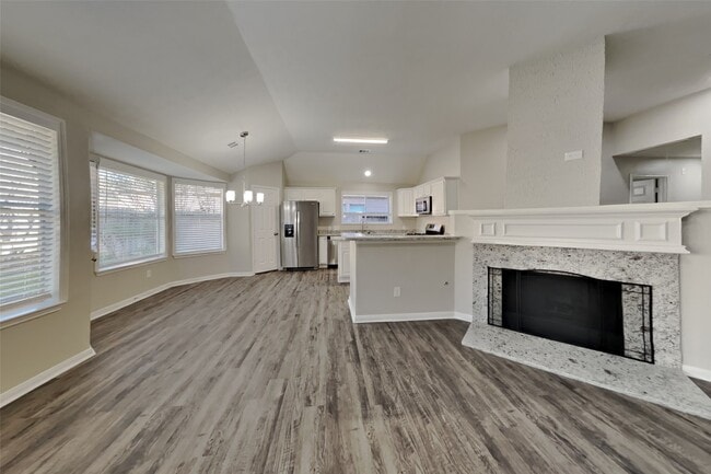 Building Photo - 1114 Woodley Bend