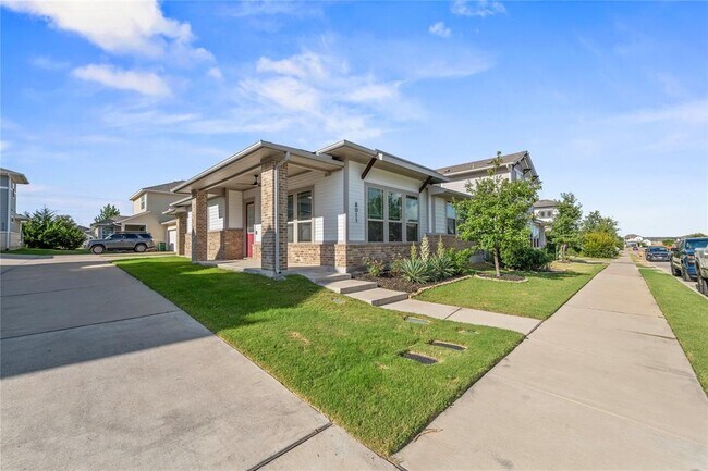 Foto del edificio - 8011 Orizzonte St