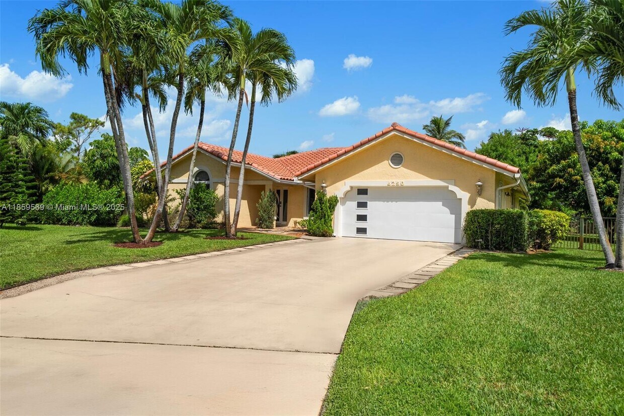 Foto principal - 4290 NW 73rd Way