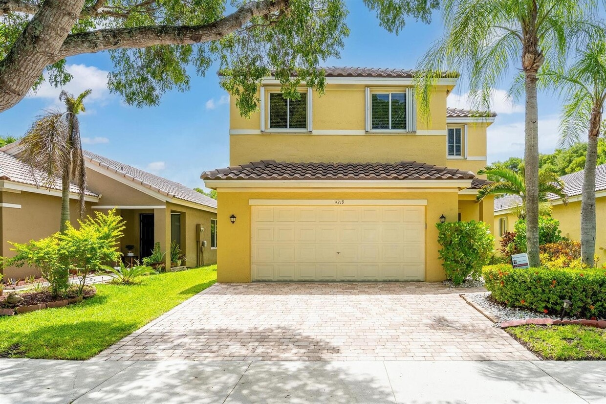 Foto principal - 4319 Greenbriar Ln