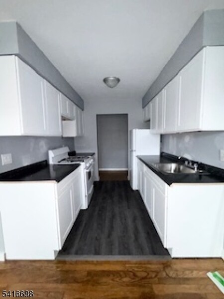 Foto del edificio - 117 W 3rd Ave