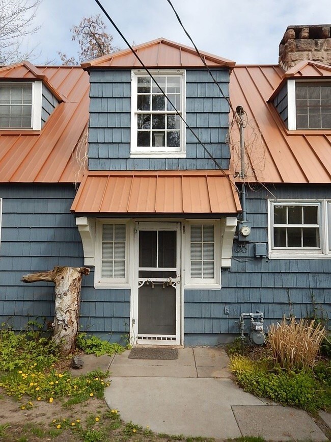 Foto del edificio - 4 br, 2 bath House - 844 NE 3rd Street