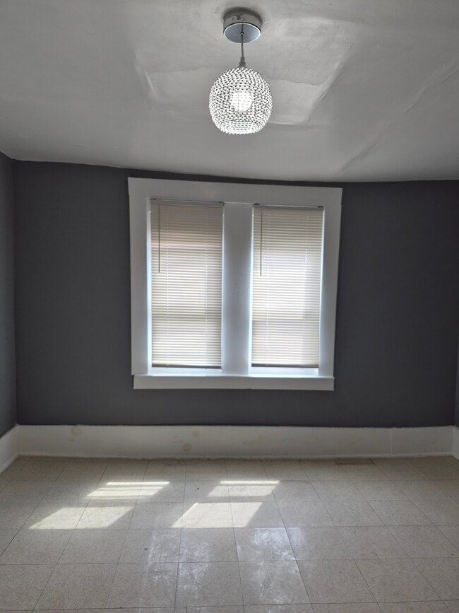 Building Photo - 1720 McCulloh St