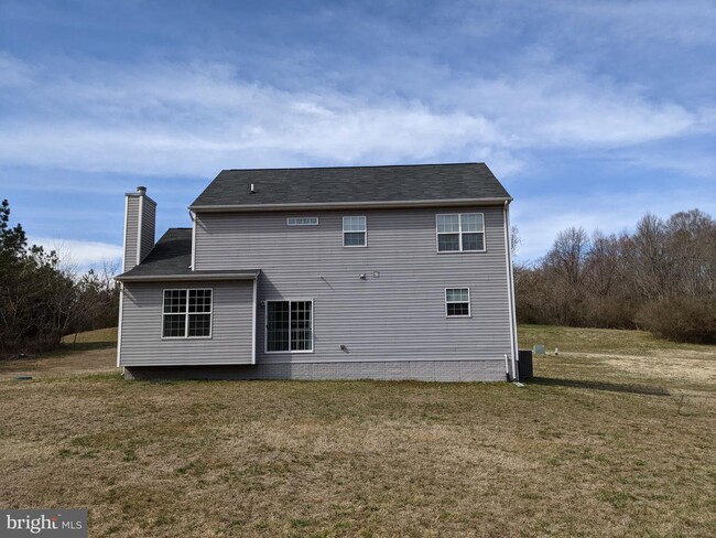 Building Photo - 6870 Desales Pl