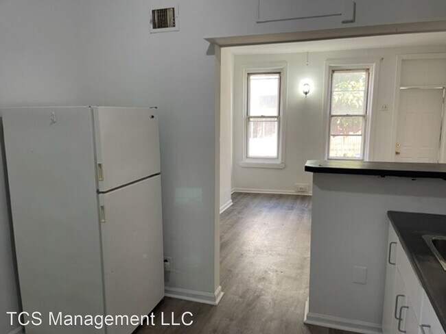 Building Photo - 2 br, 1 bath House - 3038 Collins St