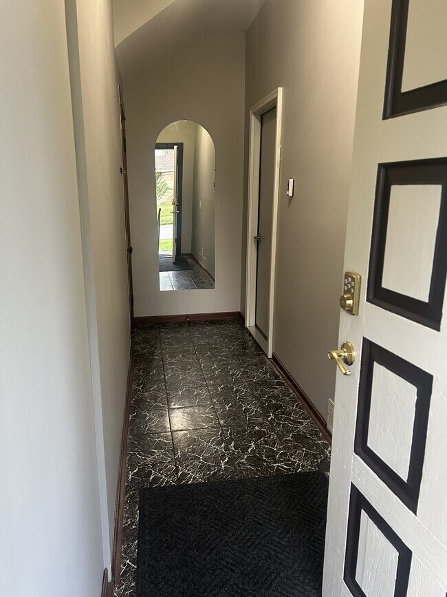 Foto del edificio - 5840 Adams St