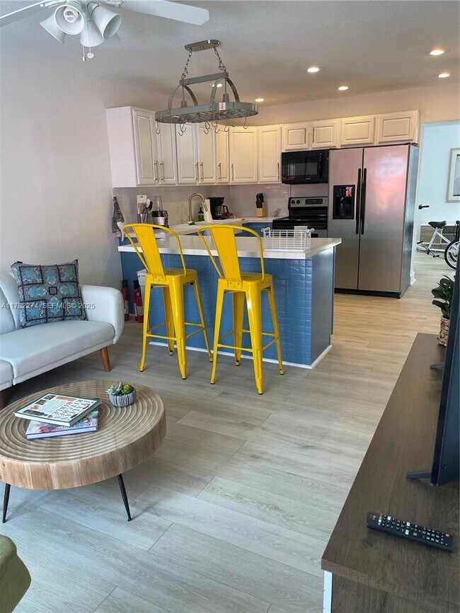 Foto del edificio - 1560 NE 145th St