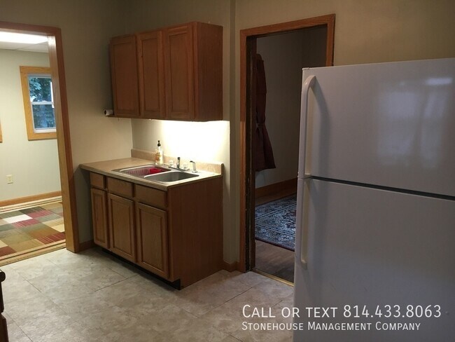 Foto del edificio - 1302 W 25th St