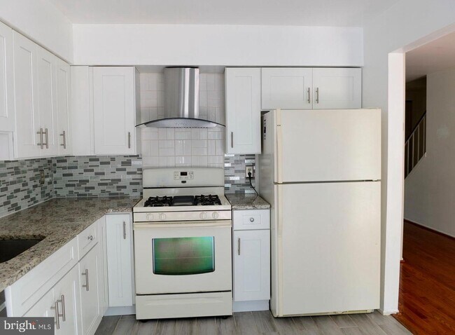 Building Photo - 173 Lazy Hollow Dr