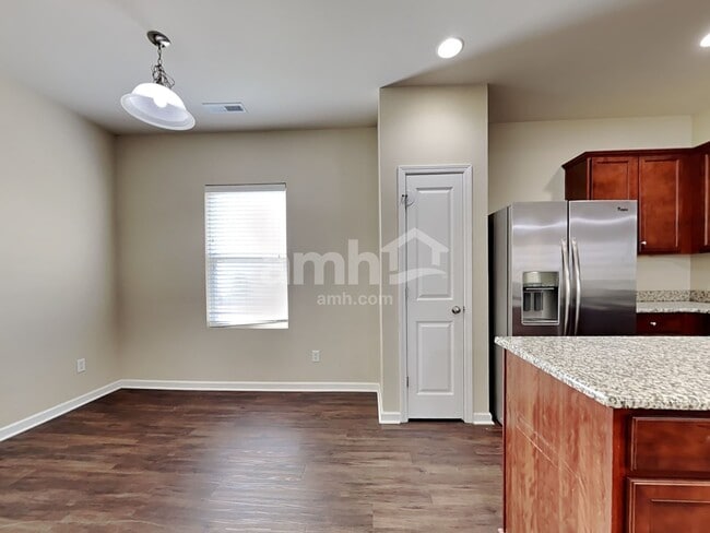 Building Photo - 251 Old Carolina Dr