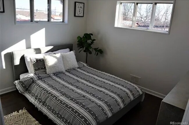 Building Photo - 7642 Shoshone St