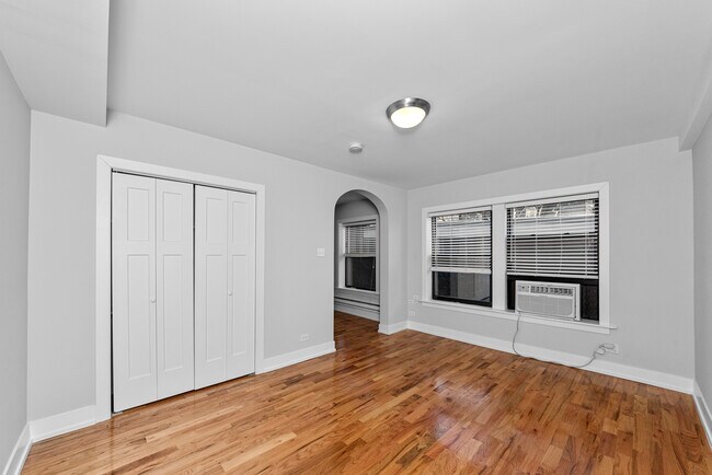 Foto del edificio - 550 W Arlington Pl