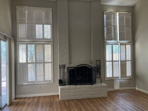 Building Photo - 7822 E Rosewood St