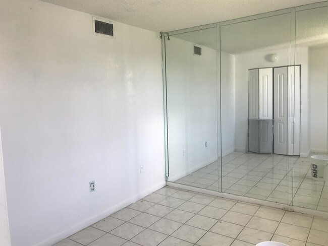 Foto del edificio - 14170 SW 84th St