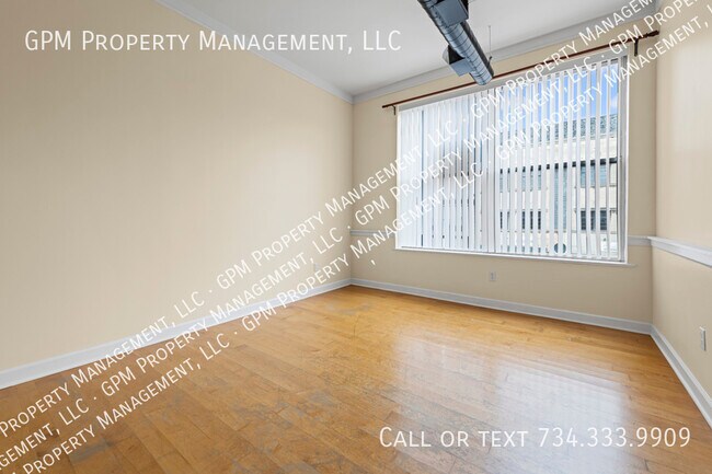 Foto del edificio - 412 Grand River Ave