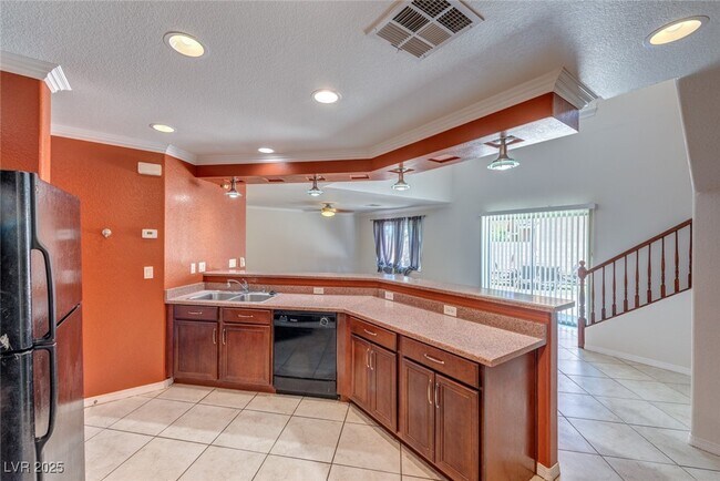 Building Photo - 1076 Carson Run St