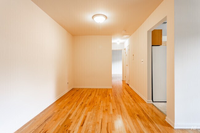 Building Photo - 63 Pike Dr