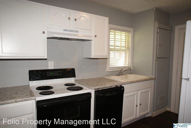 Foto del edificio - 2 br, 1 bath House - 1306 Oshaughnessy Ave...