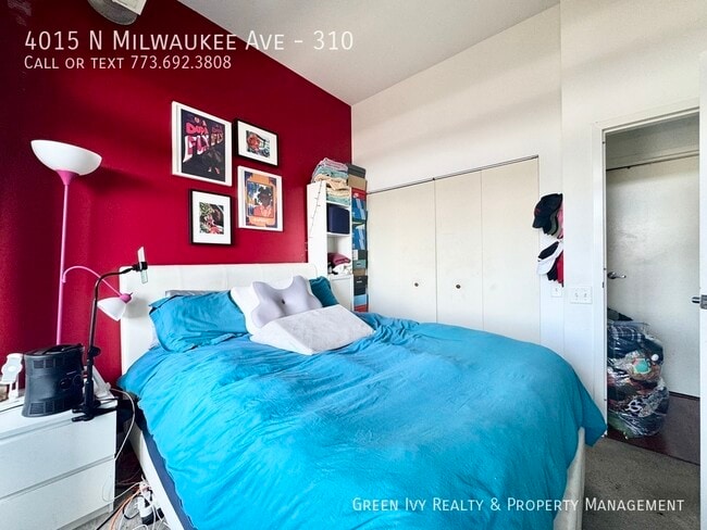 Building Photo - 4015 N Milwaukee Ave