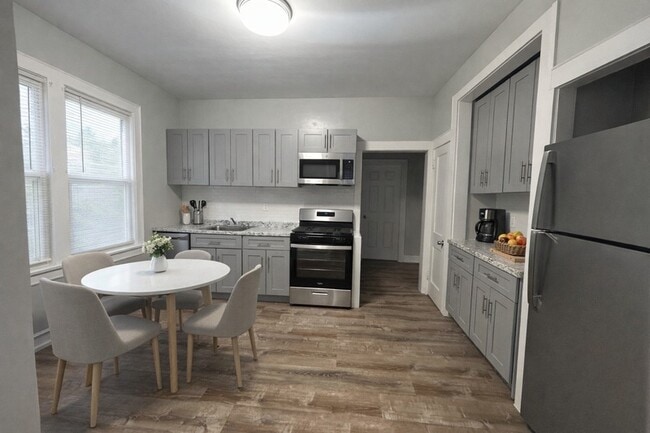 Photo - 100-102 Grand Ave Apartment