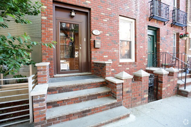 Foto del edificio - 325-327 Union St