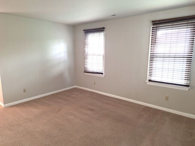 Foto del edificio - 2 bedroom/ 2 bathroom- Campus Court