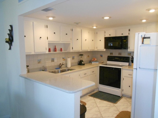 Building Photo - 2800 N Ocean Dr