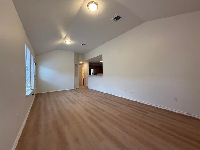 Building Photo - 1209 Armadillo Rd