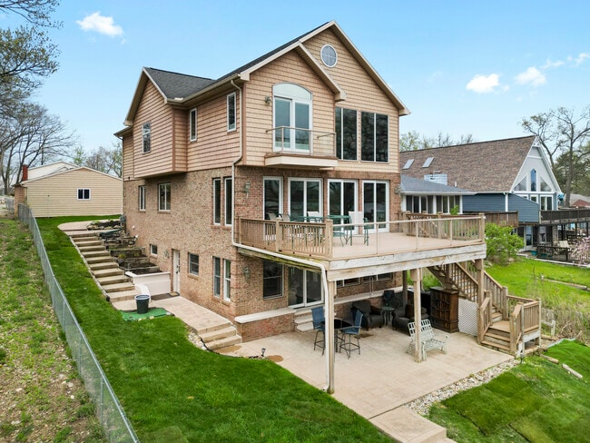 Building Photo - 11589 Ember Rd