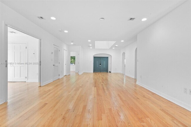 Foto del edificio - 527 SW 20th Rd