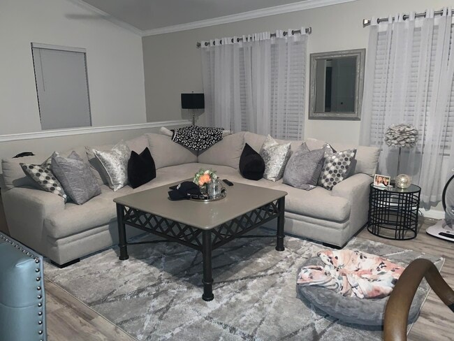 Building Photo - 559 SE Prescott Pl