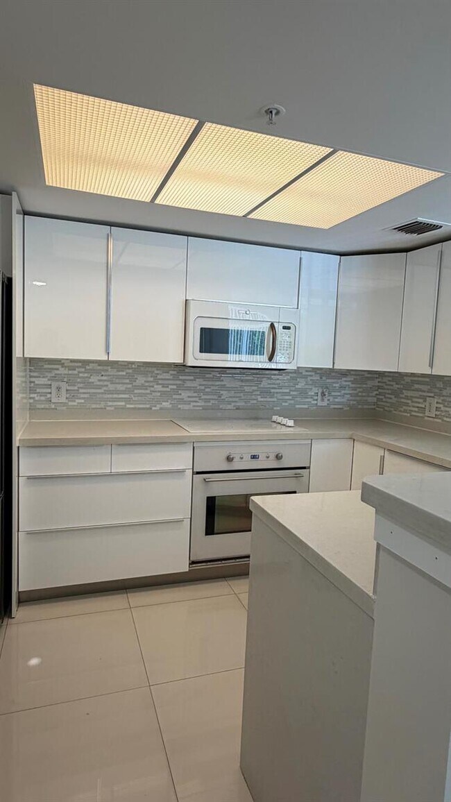 Foto del edificio - 5065 Wiles Rd