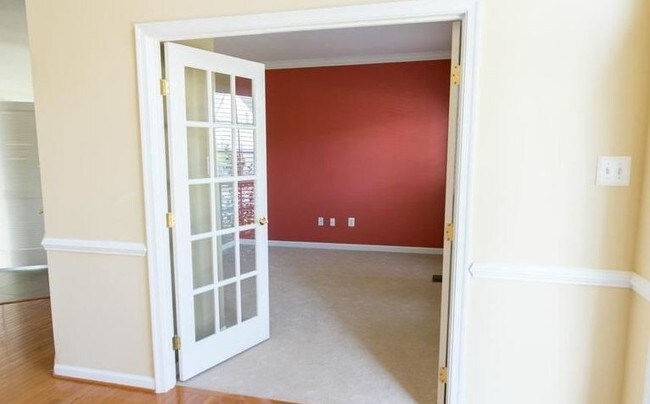 Building Photo - 825 Crystal Palace Ct
