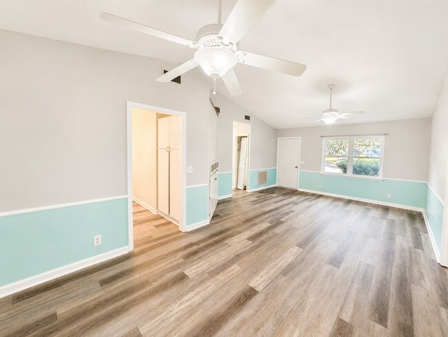 Foto del edificio - 212 Muskogee Ct