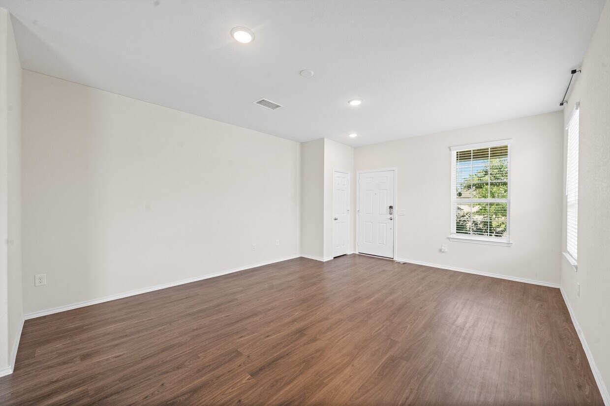 Foto principal - 25919 Llano Knoll Ln