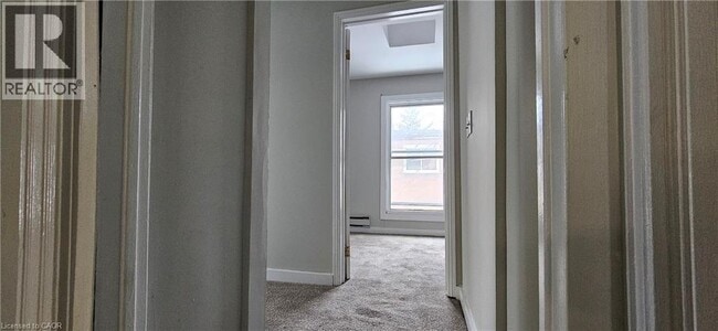 Building Photo - 130 Brown St