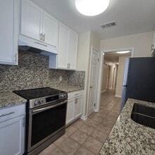 Building Photo - 8154 Jefferson Park Dr